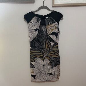 Signature by Sangria Womens Sleeveless Shift Dress